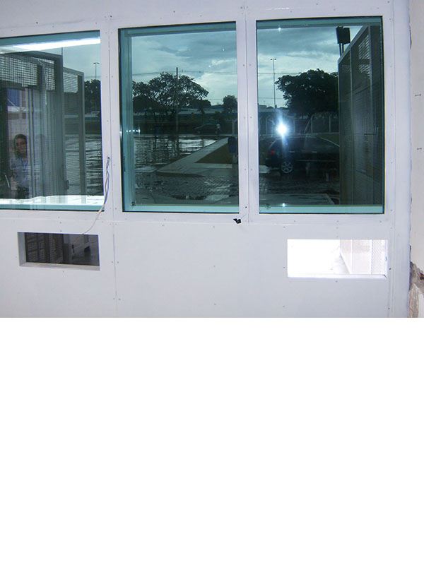 painel-e-janela-blindada_001.jpg