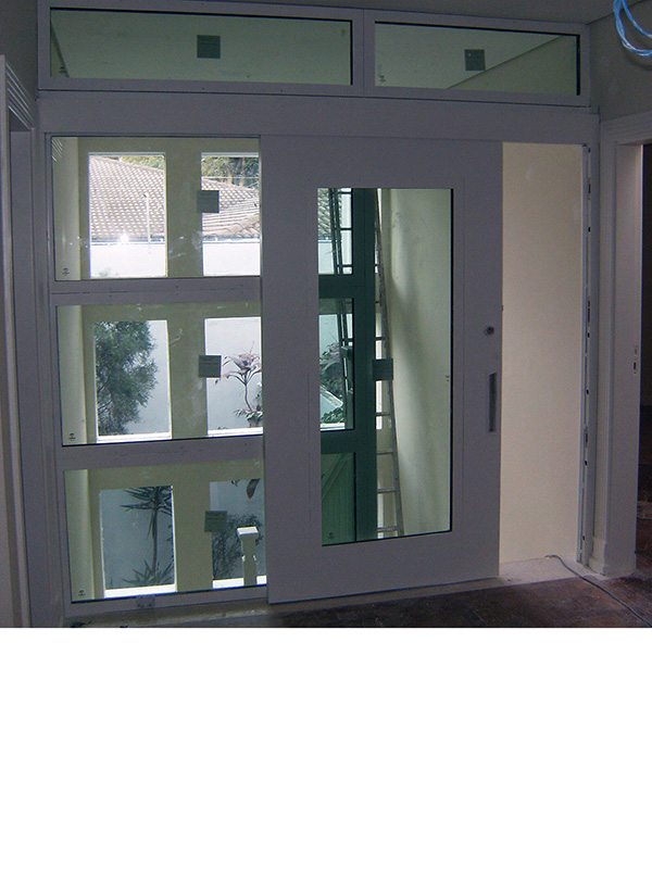 Porta Blindada de Correr com Vidro - PBCV01