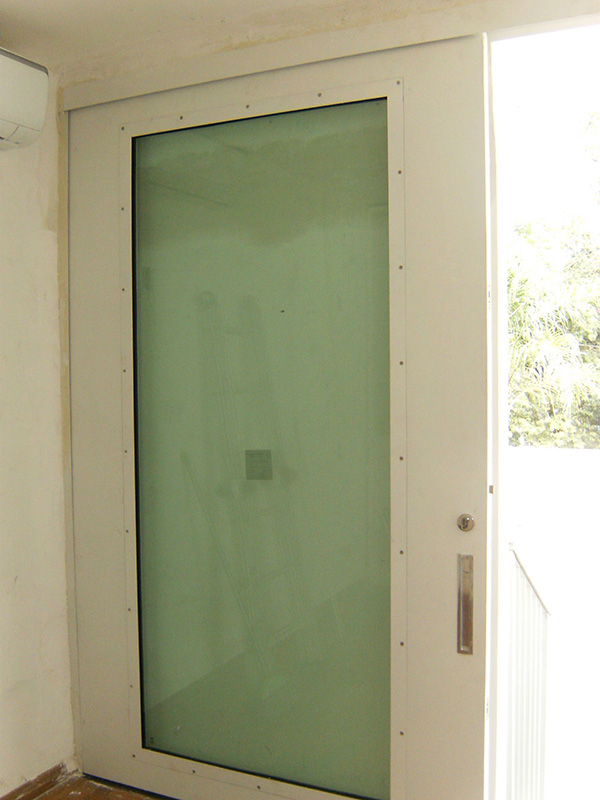 Porta Blindada de Correr com Vidro - PBCV04